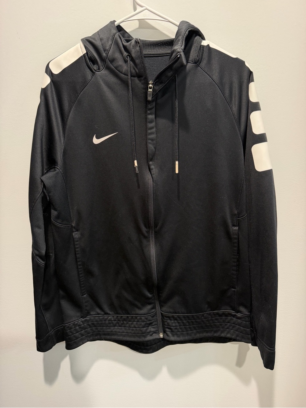 Nike Elite Men’s Black Full-Zip Hoodie Jacket